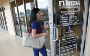 Requisitos para renovar la licencia de conducir en Florida