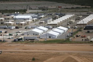 Albergue para refugiados en Texas