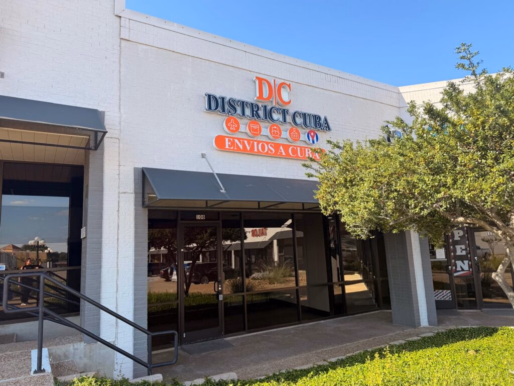 Distric Cuba Plaza Americas Mall