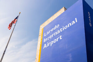 Aeropuerto Internacional En Laredo Texas