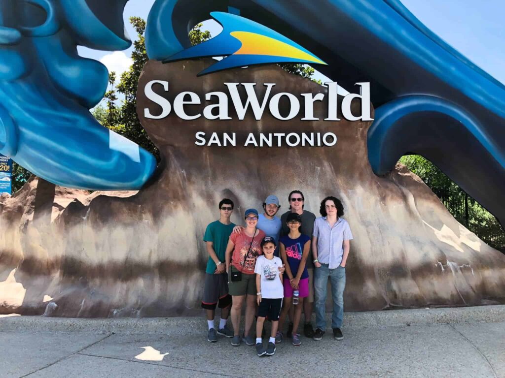 Teléfono Aquatica San Antonio TX en español Dirección y horarios