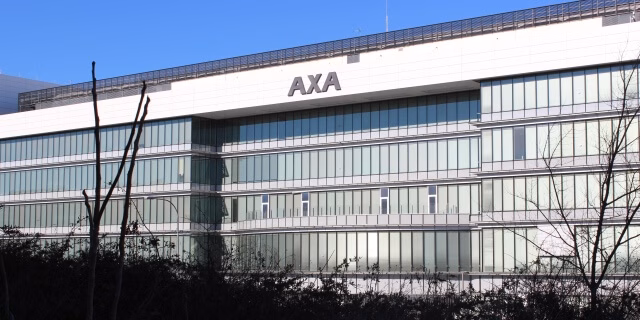 Dirección social, datos legales y grupo AXA